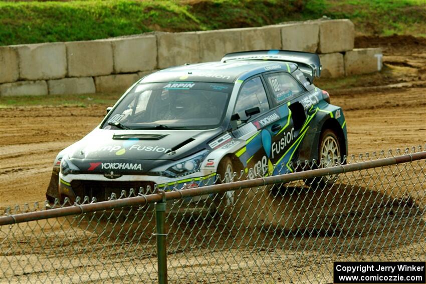 Steve Arpin destroys the front suspension on his Hyundai i20 and spins.