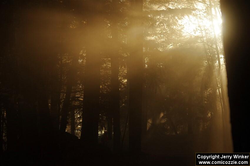 Thick dust making corpuscular rays on SS14, Mount Marquette.