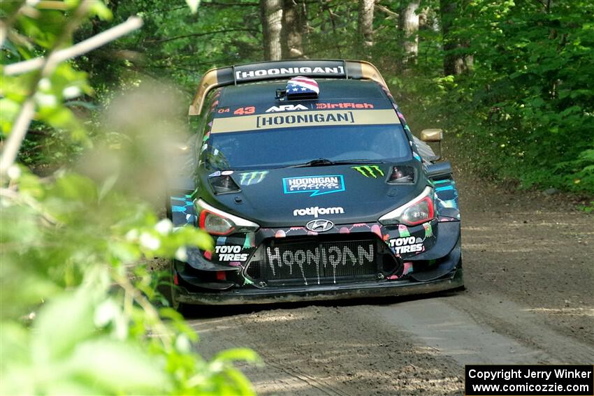 Ken Block / Alex Gelsomino Hyundai i20 WRC on SS5, Crossroads II.