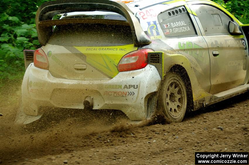 Patrick Gruszka / Florian Barral Mitsubishi Mirage RS on SS5, Crossroads II.