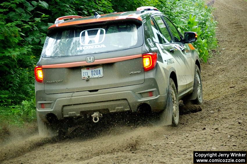 Chris Sladek / John Sharps Honda Passport on SS5, Crossroads II.