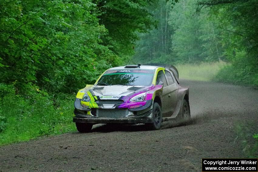 Patrick Gruszka / Florian Barral Mitsubishi Mirage RS on SS8, Refuge II.