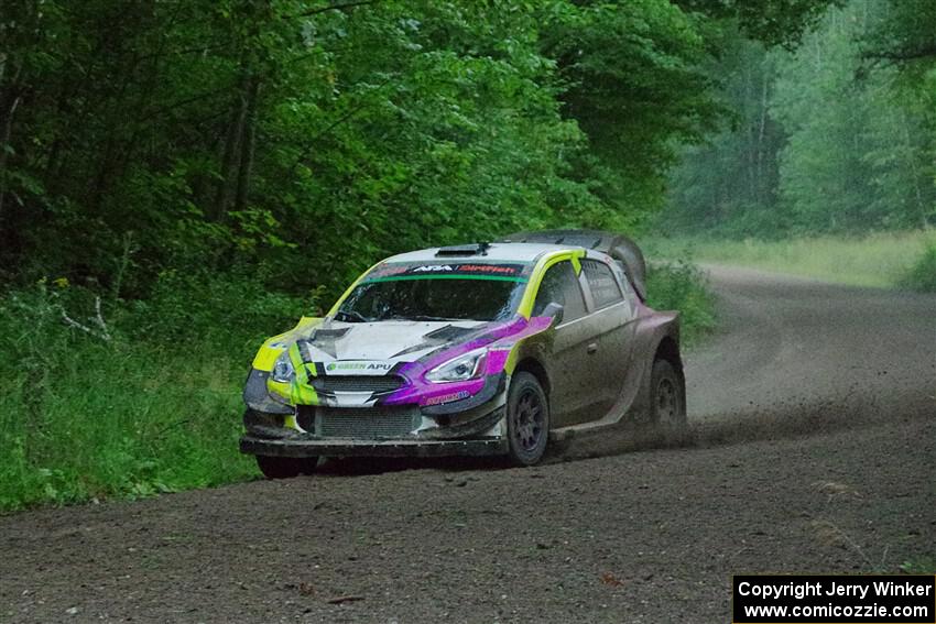 Patrick Gruszka / Florian Barral Mitsubishi Mirage RS on SS8, Refuge II.