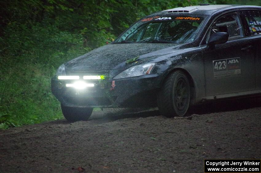 Michael Hooper / Claudia Barbera-Pullen Lexus IS350 on SS8, Refuge II.