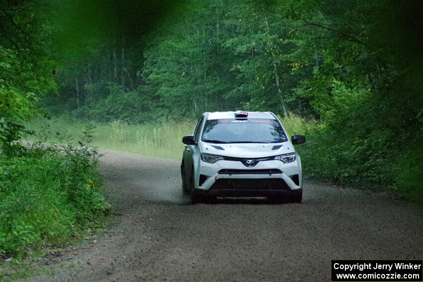 Alejandro Perusina / Andres Bautista Toyota RAV4 on SS8, Refuge II.