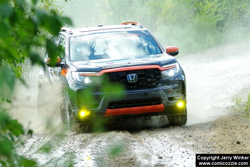 Chris Sladek / John Sharps Honda Passport on SS12, Height o' Land II.