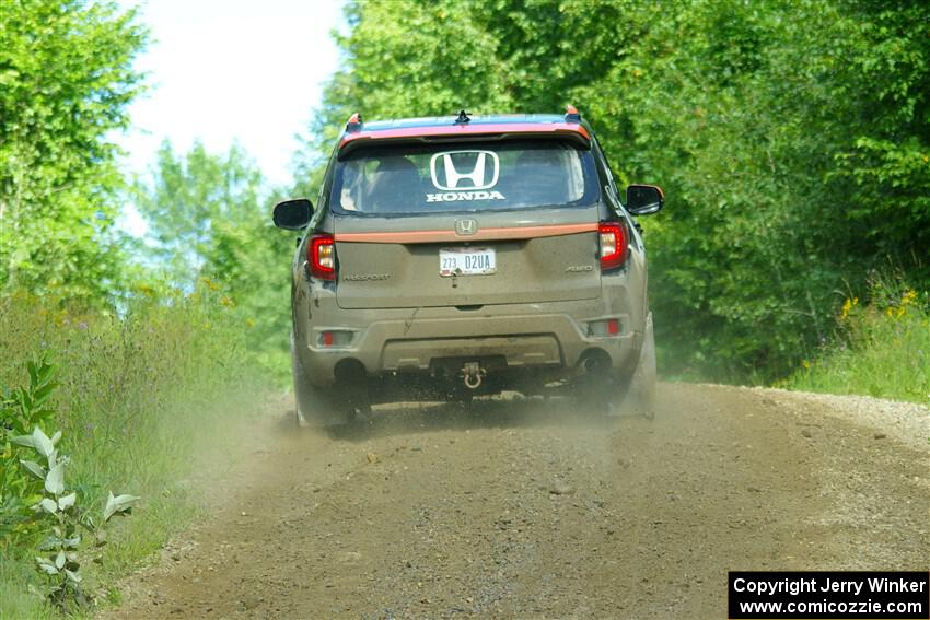 Chris Sladek / John Sharps Honda Passport on SS12, Height o' Land II.