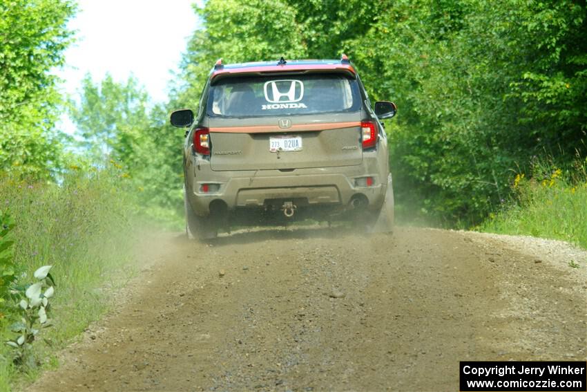 Chris Sladek / John Sharps Honda Passport on SS12, Height o' Land II.