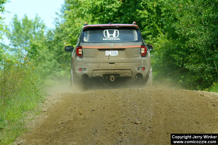 Chris Sladek / John Sharps Honda Passport on SS12, Height o' Land II.