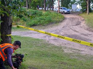 An advance car checks on SS14, Soo Pass East I.