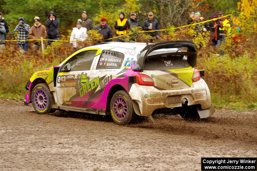 Patrick Gruszka / Florian Barral Mitsubishi Mirage RS on SS1, Passmore North I.