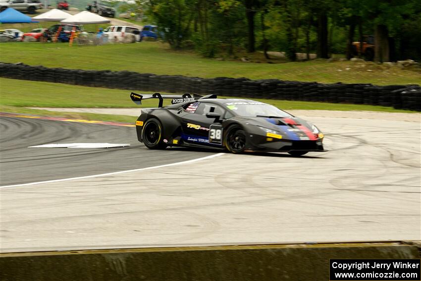 Scott Schmidt / Trevor Andrusko Lamborghini Huracán LP 620-2 Super Trofeo EVO spins at turn 6.