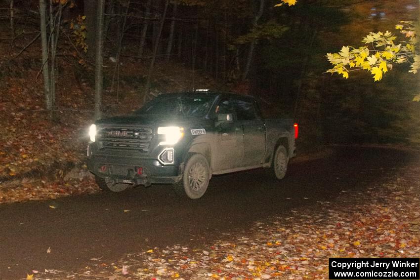 A GMC Sierra pickup sweeps SS15, Mount Marquette.