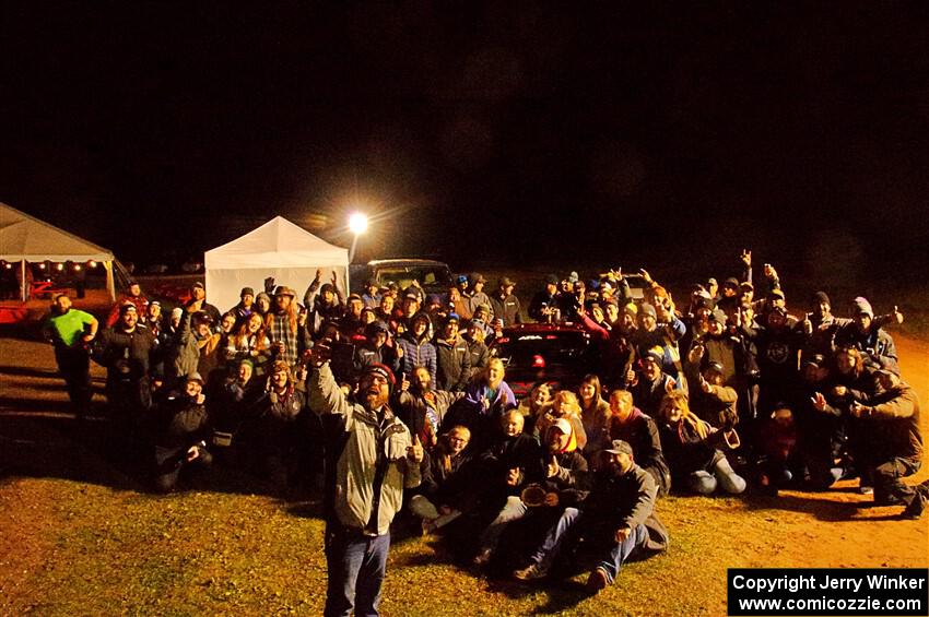 The crowd assembled for one last 'Last Stage Selfie' as a tribute to the late Al Dantes, Jr.