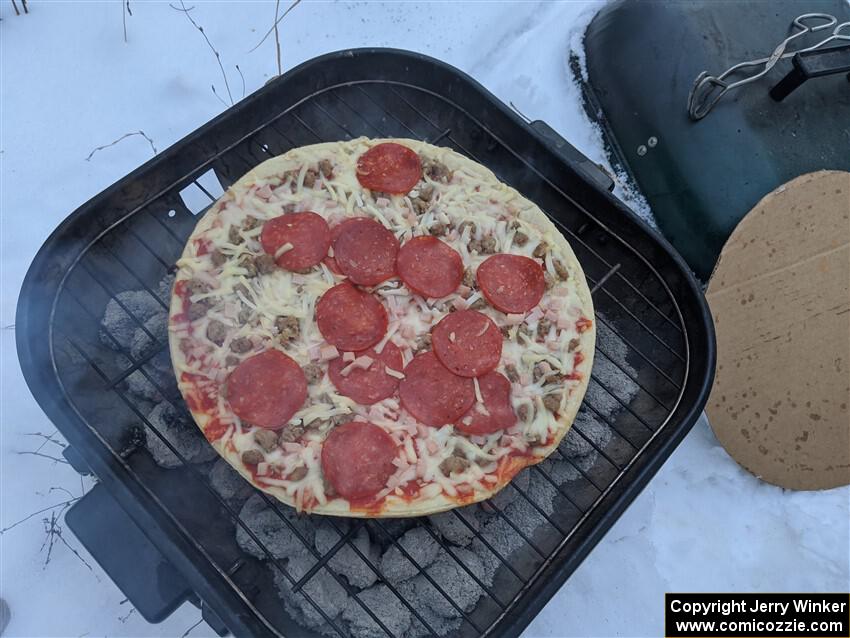 The grilled pizza is ready before the start of SS4.