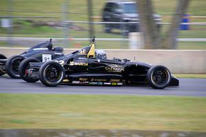 Hunter Tatman's Van Diemen RF00 Formula Ford and B.J. Shaw's Spectrum F1600