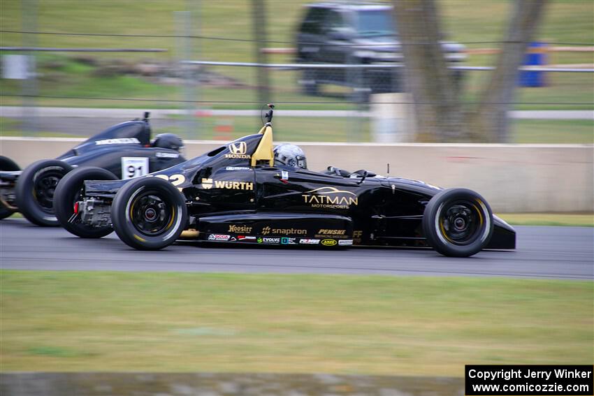 Hunter Tatman's Van Diemen RF00 Formula Ford and B.J. Shaw's Spectrum F1600