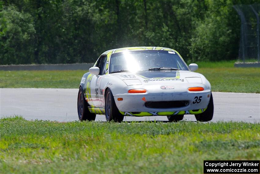 Dan Corgard's Spec Miata Mazda Miata