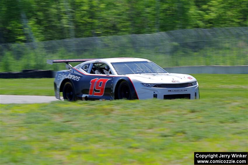 Justin Elder's GT-2 Chevy Camaro