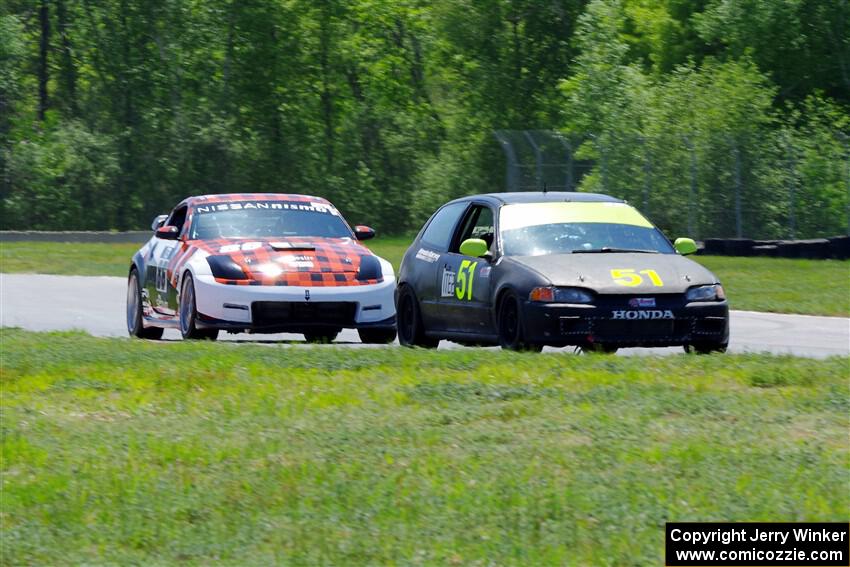 Mark Utecht's ITE-2 Honda Civic and Derek Chan's T3 Nissan 350Z