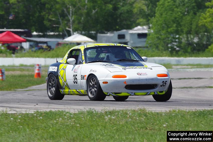 Dan Corgard's Spec Miata Mazda Miata