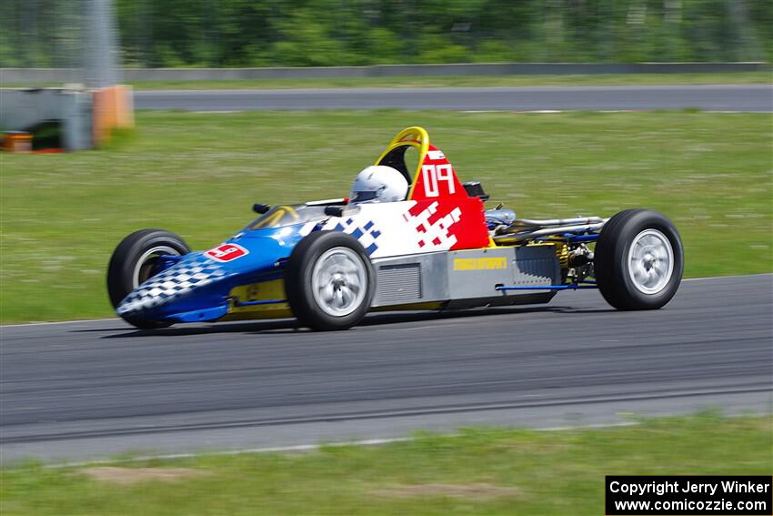 Mia Schellekens' Reynard 84F Formula Ford