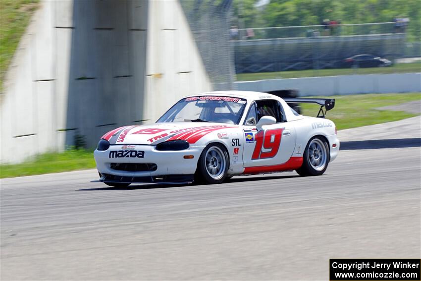 Nolan Elder's STL Mazda Miata