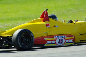 Steve Thomson's Formula Continental Van Diemen RF02/Mazda