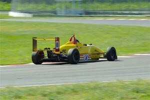 Steve Thomson's Formula Continental Van Diemen RF02/Mazda