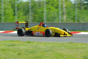 Steve Thomson's Formula Continental Van Diemen RF02/Mazda