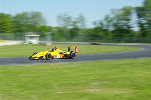 Steve Thomson's Formula Continental Van Diemen RF02/Mazda