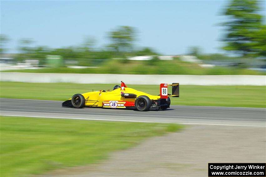 Steve Thomson's Formula Continental Van Diemen RF02/Mazda