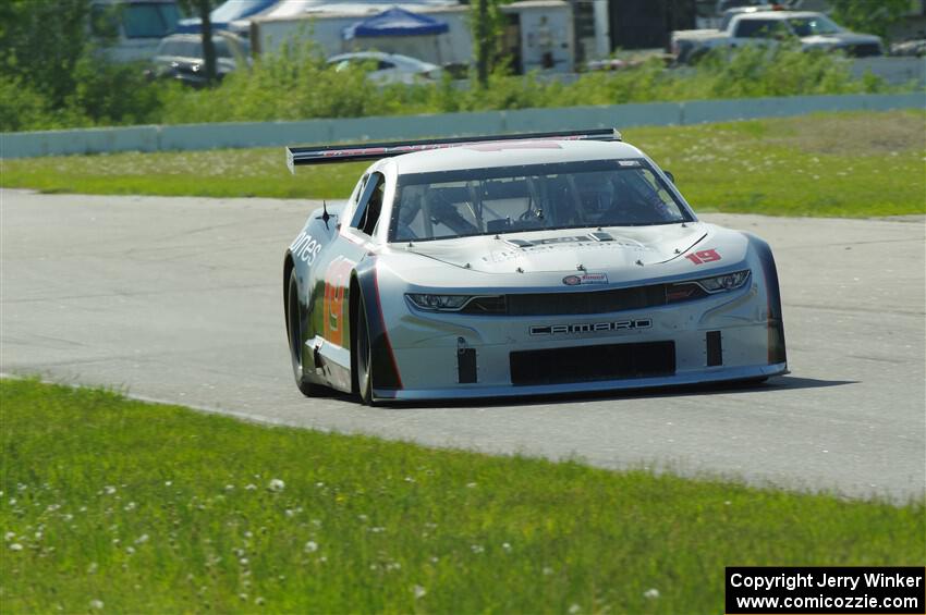 Justin Elder's GT-2 Chevy Camaro