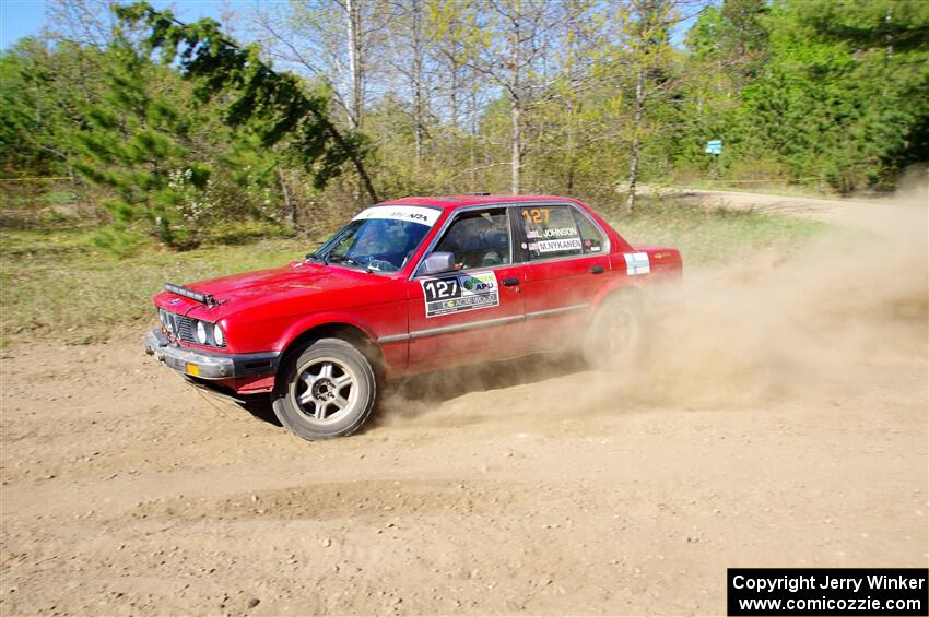 Levi Johnson / Matt Nykanen BMW 325e on SS5, Blue Trail II.