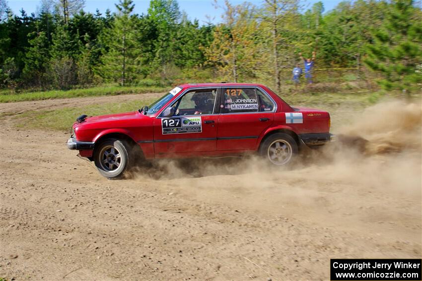 Levi Johnson / Matt Nykanen BMW 325e on SS5, Blue Trail II.