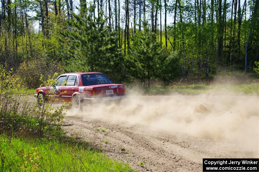 Levi Johnson / Matt Nykanen BMW 325e on SS5, Blue Trail II.