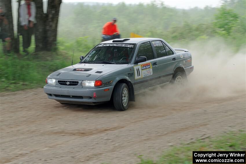 Dexter Clark / Jon McCallie Nissan Sentra SE-R on SS2, Skunk Creek.