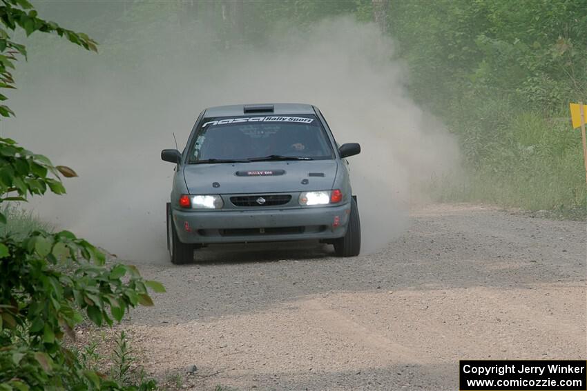 Dexter Clark / Jon McCallie Nissan Sentra SE-R on SS3, Woodtick Hollow.