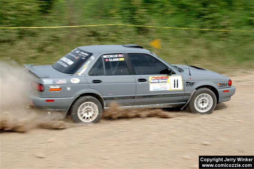 Dexter Clark / Jon McCallie Nissan Sentra SE-R on SS3, Woodtick Hollow.