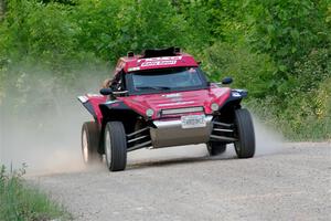 Sebastian Gomez Abero / Michelle Rogers Rage Comet R200T on SS5, Chainsaw Junction.