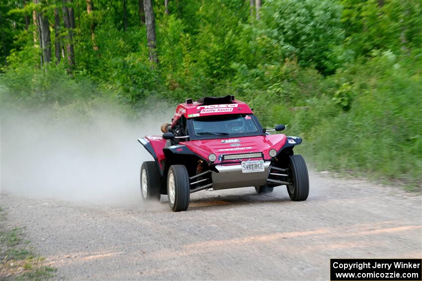 Sebastian Gomez Abero / Michelle Rogers Rage Comet R200T on SS5, Chainsaw Junction.