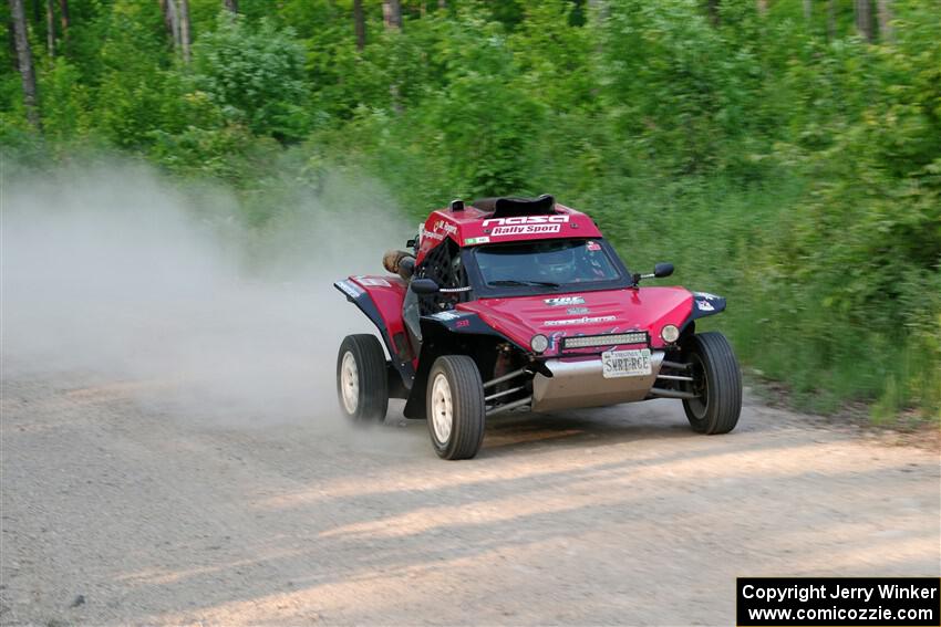 Sebastian Gomez Abero / Michelle Rogers Rage Comet R200T on SS5, Chainsaw Junction.