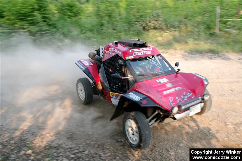 Sebastian Gomez Abero / Michelle Rogers Rage Comet R200T on SS5, Chainsaw Junction.