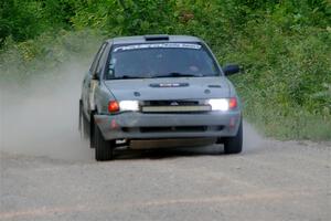 Dexter Clark / Jon McCallie Nissan Sentra SE-R on SS5, Chainsaw Junction.