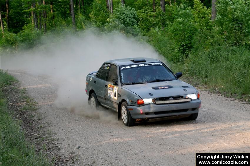 Dexter Clark / Jon McCallie Nissan Sentra SE-R on SS5, Chainsaw Junction.