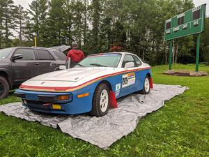 Kris Pfotenhauer / Lynn Hartman Porsche 944 before the event.