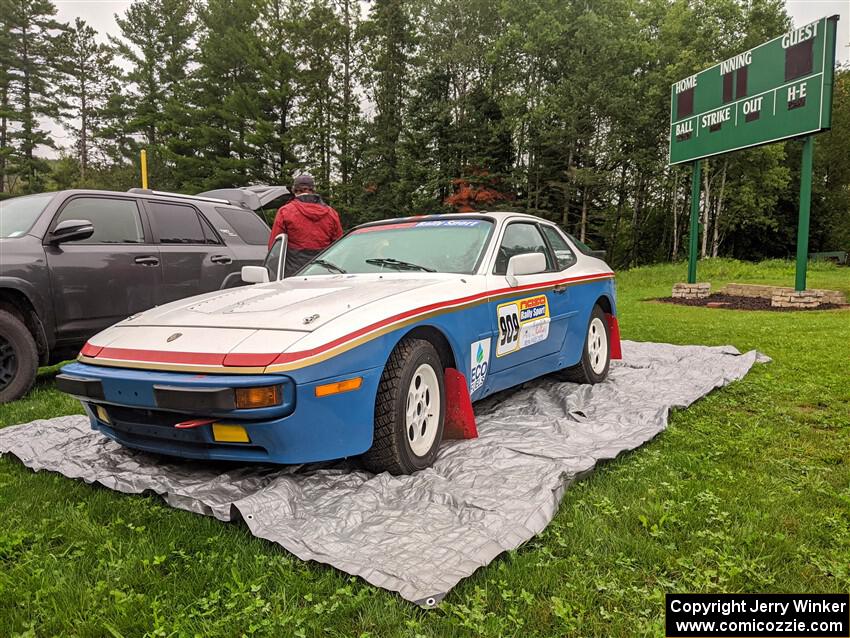 Kris Pfotenhauer / Lynn Hartman Porsche 944 before the event.