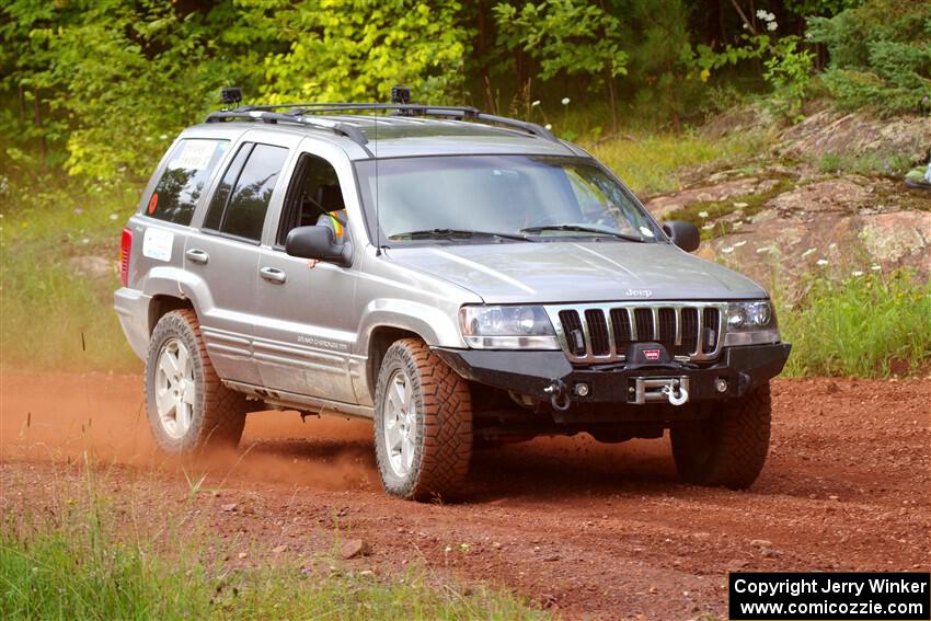 A Jeep Grand Cherokee sweeps SS6, Norway South II.