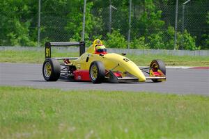 Mike Fowler's Van Diemen RF96 Formula Continental