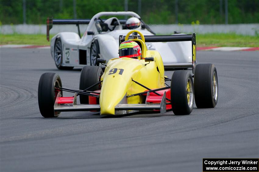 Mike Fowler's Van Diemen RF96 Formula Continental and Joe Dehen's P2 Radical SR3 RS 1500